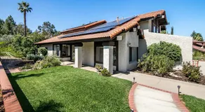 Peaceful Private Retreat In The Heart Of Town - Image 5
