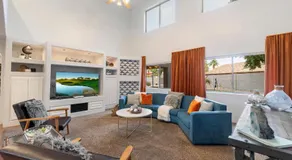 5 Bedroom 4 Bath Boutique Home PREMIUM LOCATION + heated pool option - Image 3