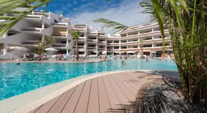 Paloma Beach Apartments - Image 2