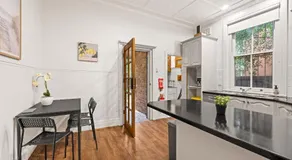 Kensington Double Room - Central & Affordable - Shared Bathroom & Kitchen - Image 4