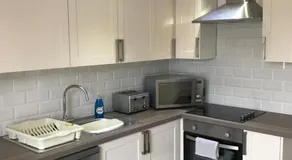 Pavilion Holiday Apartments - Image 5