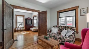 Walk to Downtown Kent - 3 BR House w Patio & Yard - Image 2