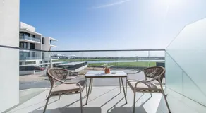 Luxury 3BR with Golf & Lake Views - Image 5