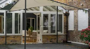 Cosy Family Home Near Thorpe Park & Legoland - Image 5