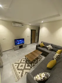 Modern & Cozy 2 Bedroom + Private Roof! - Image 5