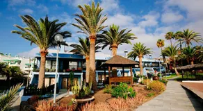 Luxury Beach - Heated pool & Beachfront access - Image 4