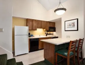 FairBridge Inn & Suites - Akron Copley Township - West - Image 5