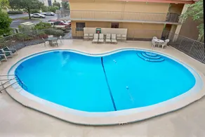 Super 8 by Wyndham Jacksonville Orange Park - Image 4