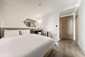 Greaten Hotel - Image 2