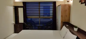 Spacious 4BHK in Mulund-Mumbai-12 Guest-30th floor - Image 2