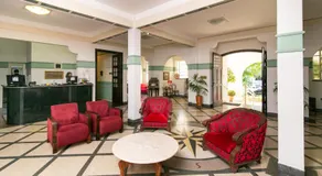 Avenida Charme Hotel - Image 2