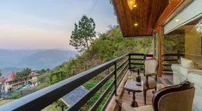 StayVista at Floradale W Jacuzzi & Wood-Fire Pizza - Image 5