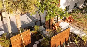 Shares Loft Luxury Apt - NEW! - Image 4