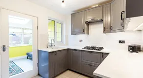 Urban Garden House Stratford - Image 4