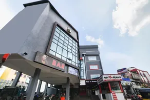OYO Townhouse 142 Vadapalani - Image 4