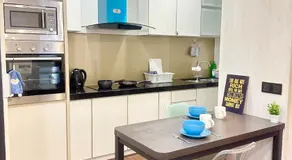 Silksky - Modern Design, Awesome City View, Free Parking, Free Netflix account, 200mbps WIFI, Privacy, - Image 3