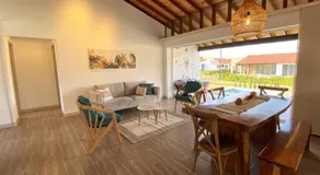 Casa Campestre en zona exclusiva con Jacuzzi, a 10 min del aeropuerto, 20 min parque del café, WiFi, parqueadero privado, vigilancia 24 hrs y amplias zonas sociales - Image 3