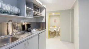 Acropolis Apartments - Image 5