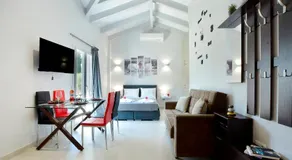 Bratou Apartments - Image 2