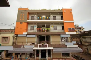 Daksh Hotel & Restaurant - Image 4