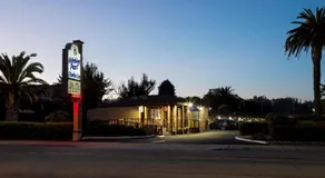 Hitching Post Studios Inn - Image 3