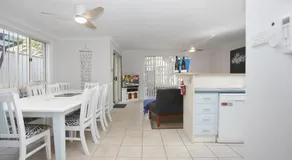 Bennett's Beach House - Image 4