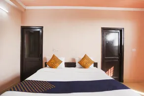 SPOT ON 71912 Hotel Aakash And Guesthouse - Image 4