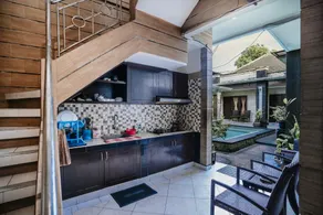 DENAYS HOUSE JIMBARAN - Image 3