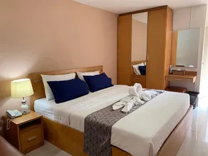 Krongthong Mansion & Hotel - Image 2