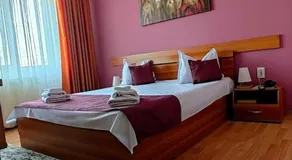 Hotel Triumph - Image 2