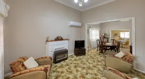 Charles Rasp Motor Inn & Cottages - Image 3