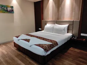 Hotel Silver Oak - Image 2