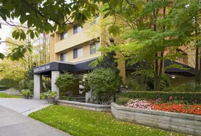 Silver Cloud Inn - Bellevue Downtown - Image 2