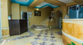 Vida Family Hotel -Top Central Location - Image 3
