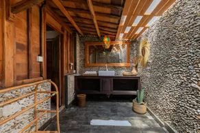 Relaxing Deluxe Double Sea View Villa with Balcony - Image 5