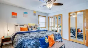 90s Condo| King Bed | 65” Smart TV | Arcade Game - Image 2