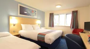 Travelodge Sheffield Richmond - Image 4