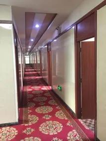 Baitong Business Hotel (Xiaoshizi Branch) - Image 5