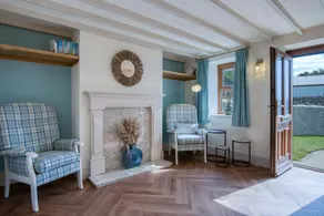 The Cross - 4 Bedroom Cottage - Llangennith - Image 2