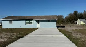 Modern 3BR Home in secure neighborhood with Free Parking & WiFi - Image 3