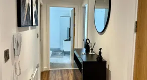 Stylish 2-Bed Apartment by Manchester City Cente - Image 2