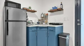 Suite Azul Miami - Private Guest Suite with Patio, Free Parking, Near Wynwood and Beaches - Image 4