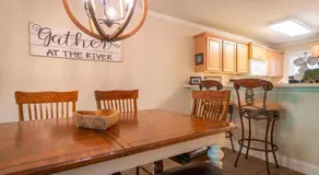 Riverfront home within walking distance of Helen - Image 5