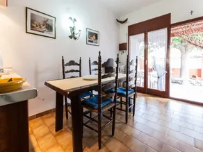 Holiday Home Castelló near Empuriabrava - Image 4