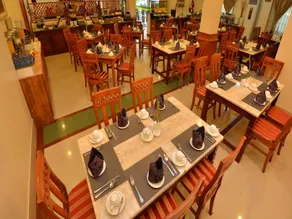 Grand Palace Hotel - Image 2