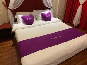 Crown Express Hotel - Image 2