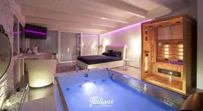 Italians b&b luxury suite - Image 3
