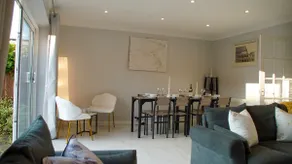 Stunning Beckenham Home w Driveway and Pool table - Image 3