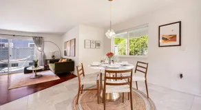 Spacious 4BR Kirkland Retreat Games - Image 4