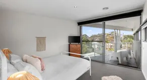 The Point - Luxury Beachside Entertainer With Heated Pool - Image 2
